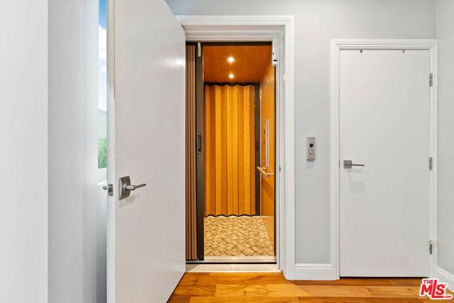 436 Levering Avenue, Los Angeles, CA 90024