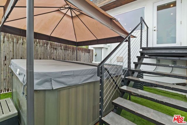 436 Levering Avenue, Los Angeles, CA 90024