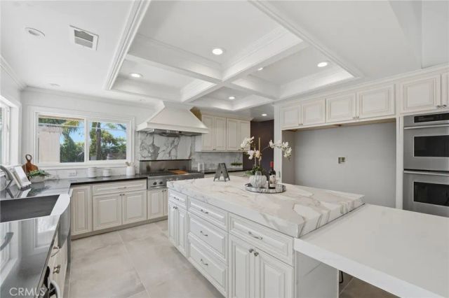940 N Silent Ranch Drive, Glendora, CA 91741