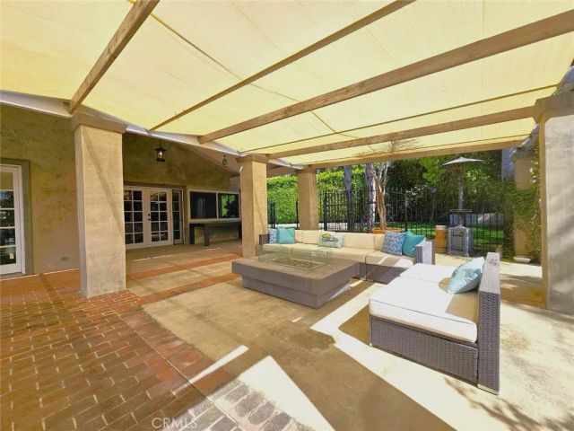 940 N Silent Ranch Drive, Glendora, CA 91741