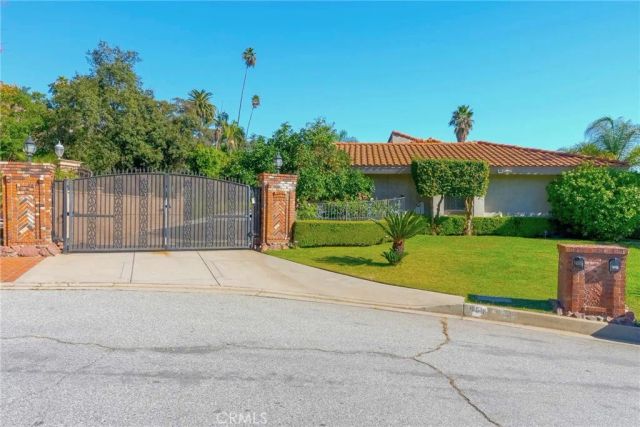 940 N Silent Ranch Drive, Glendora, CA 91741
