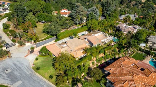 940 N Silent Ranch Drive, Glendora, CA 91741