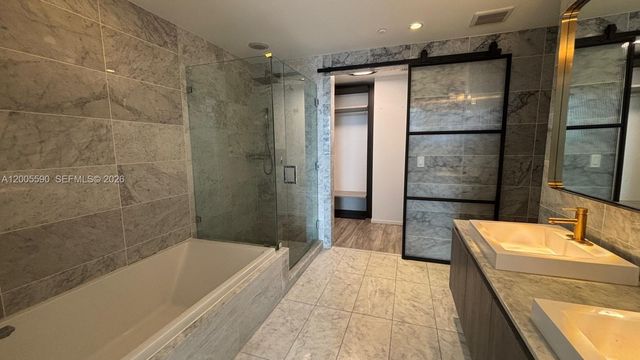 801 S Miami Ave 3510, Miami, FL 33130