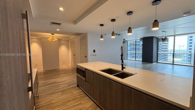 801 S Miami Ave 3510, Miami, FL 33130