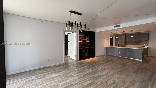 801 S Miami Ave 3510, Miami, FL 33130