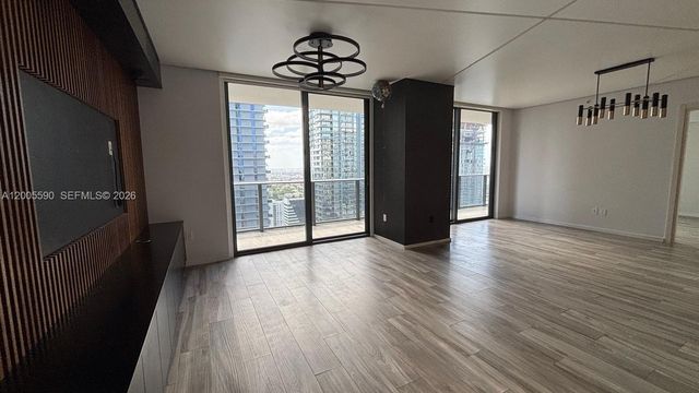 801 S Miami Ave 3510, Miami, FL 33130