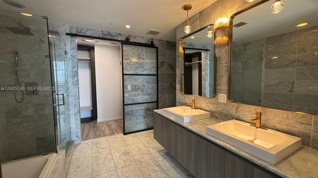 801 S Miami Ave 3510, Miami, FL 33130