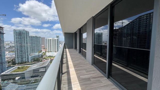 801 S Miami Ave 3510, Miami, FL 33130