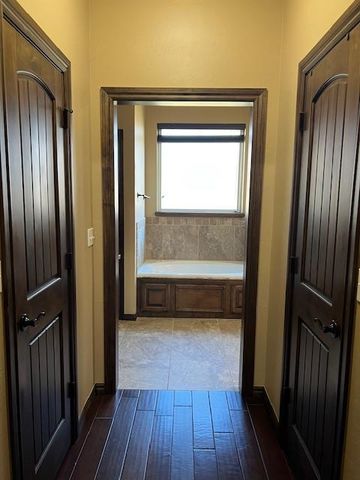 19504 Fieldshire Drive, Edmond, OK 73012