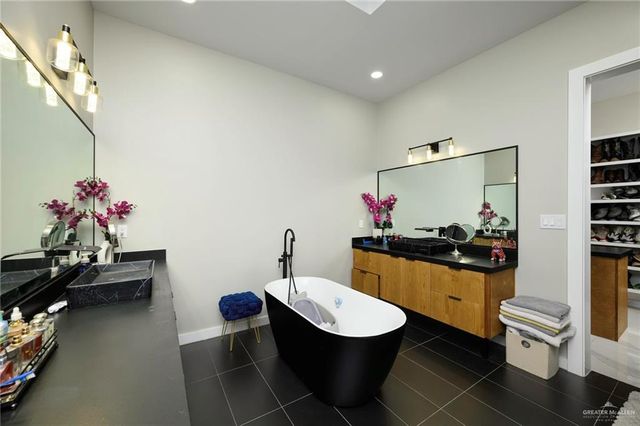 13819 N 34th Lane, Mcallen, TX 78504