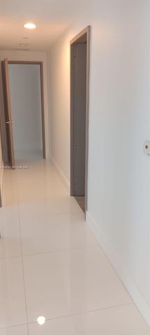 1010 Brickell Ave 3205, Miami, FL 33131