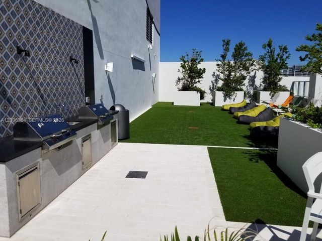 1010 Brickell Ave 3205, Miami, FL 33131