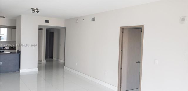 1010 Brickell Ave 3205, Miami, FL 33131