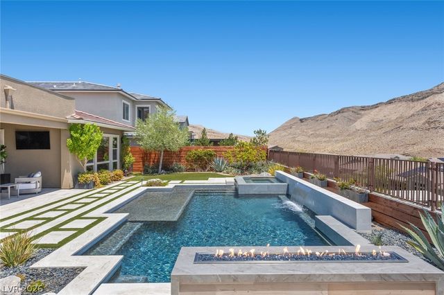 3084 The Peaks Lane, Las Vegas, NV 89138