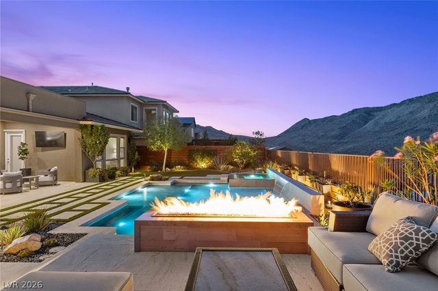 3084 The Peaks Lane, Las Vegas, NV 89138