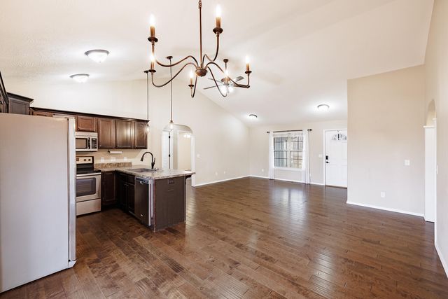 267 Ridgedale Road, Highlandville, MO 65669