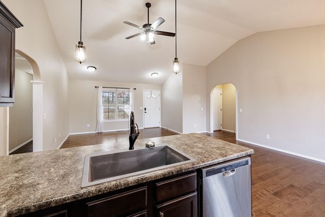 267 Ridgedale Road, Highlandville, MO 65669