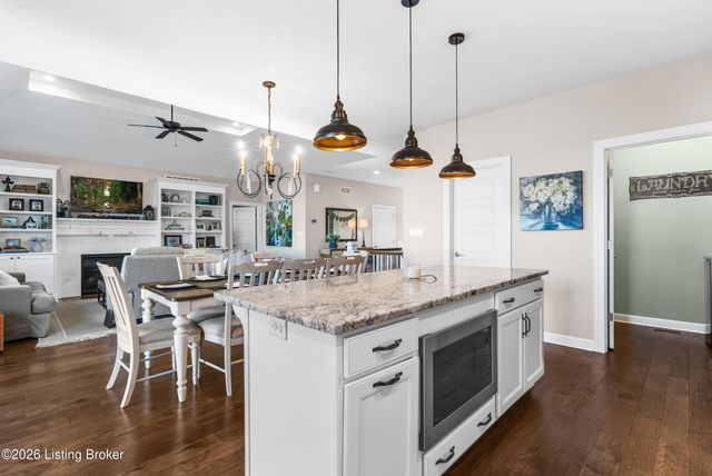 11705 Timberland Dr, Louisville, KY 40291