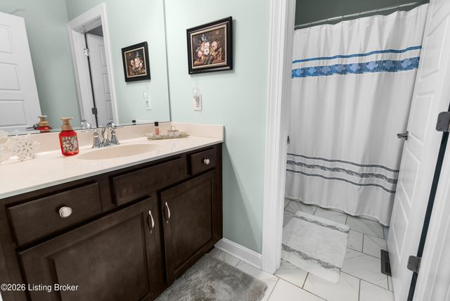 11705 Timberland Dr, Louisville, KY 40291