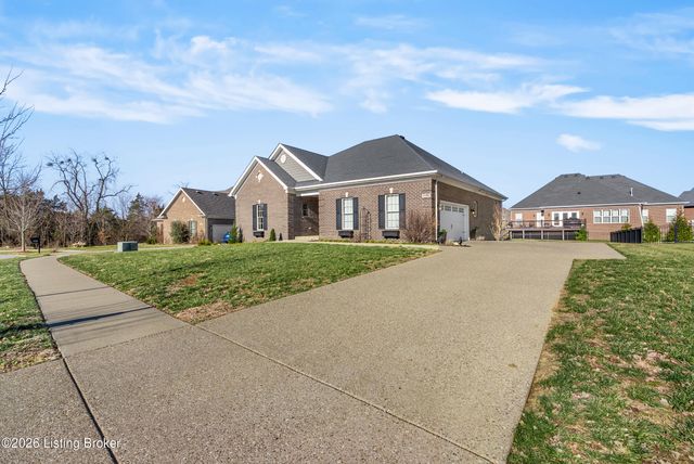 11705 Timberland Dr, Louisville, KY 40291