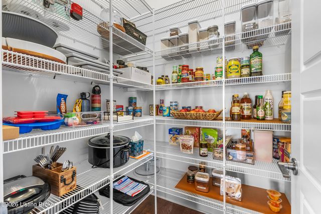 11705 Timberland Dr, Louisville, KY 40291