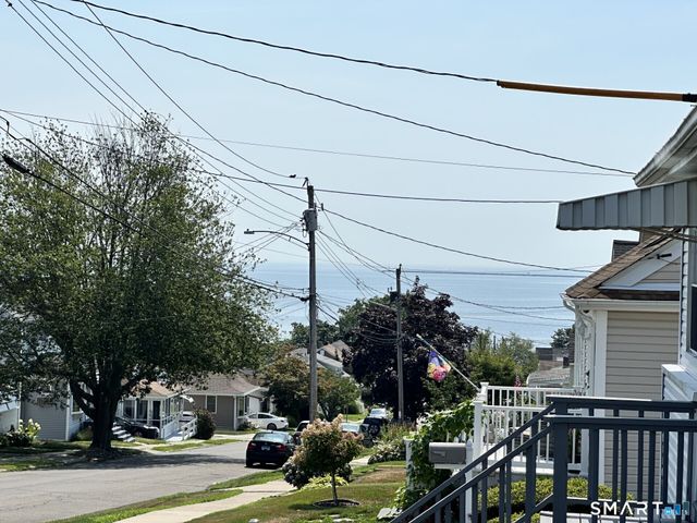 128 Grove Place, West Haven, CT 06516