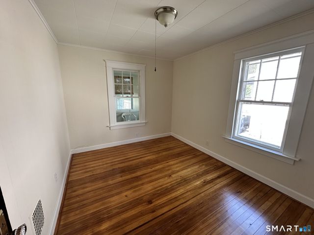128 Grove Place, West Haven, CT 06516