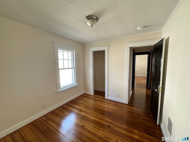 128 Grove Place, West Haven, CT 06516