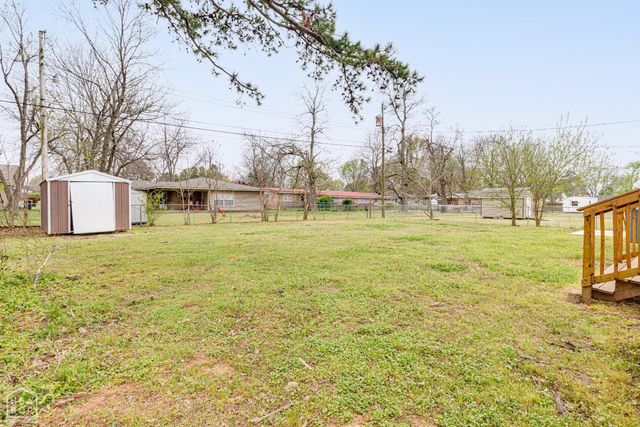 906 NW 6th Street, Walnut Ridge, AR 72476