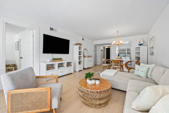 621 E Woolbright Road B407, Boynton Beach, FL 33435