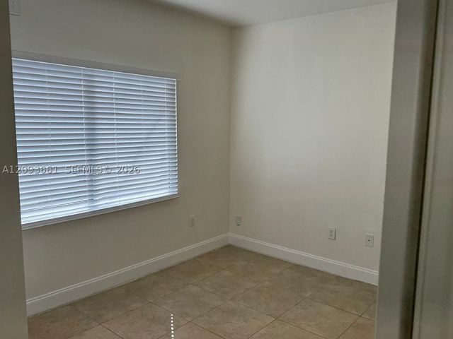 1129 SW 10th St, Miami, FL 33130