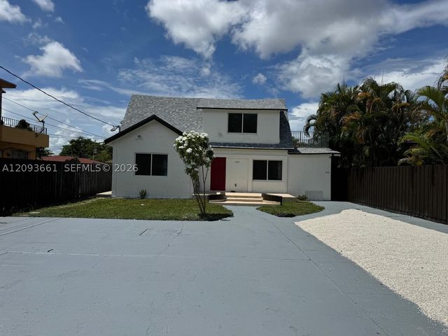 1129 SW 10th St, Miami, FL 33130