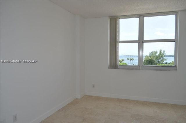 770 Claughton Island Dr 810, Miami, FL 33131