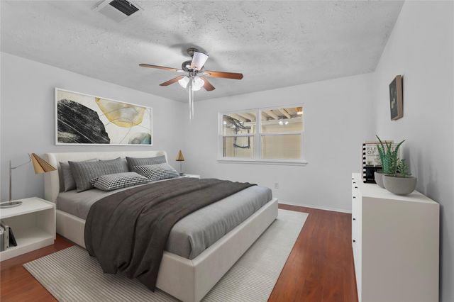 6517 S Briar Bayou Drive, Houston, TX 77072