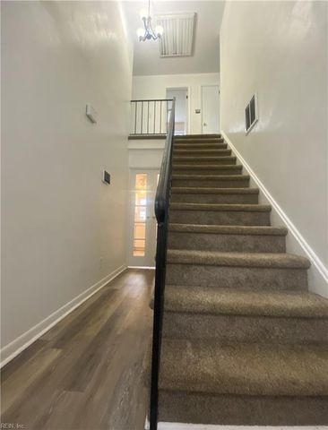 8225 Tabor CT, Norfolk, VA 23518