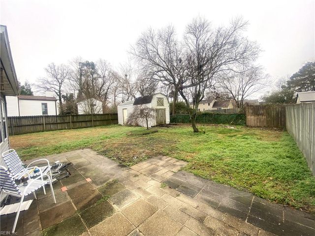 8225 Tabor CT, Norfolk, VA 23518