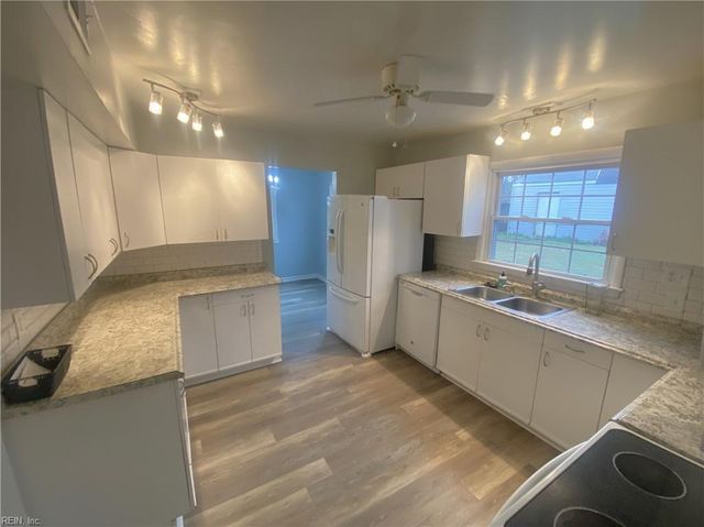 8225 Tabor CT, Norfolk, VA 23518
