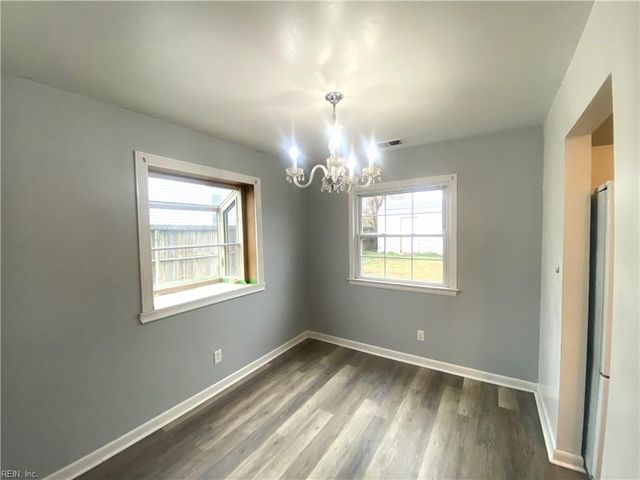 8225 Tabor CT, Norfolk, VA 23518