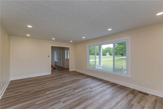 5385 S Dayton Brandt Road, Bethel Twp, OH 45344