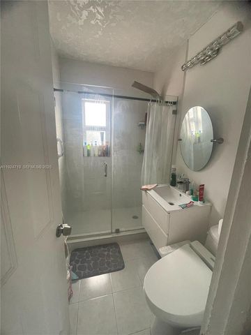 3718 NW 12th St, Miami, FL 33126