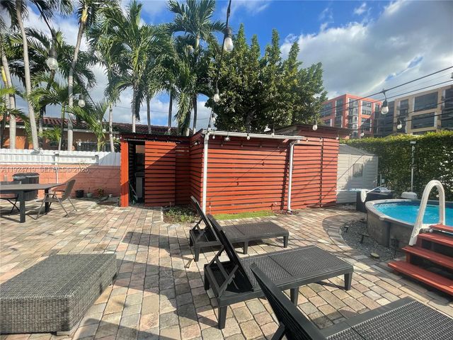 3718 NW 12th St, Miami, FL 33126