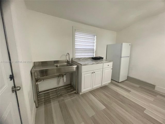 3718 NW 12th St, Miami, FL 33126