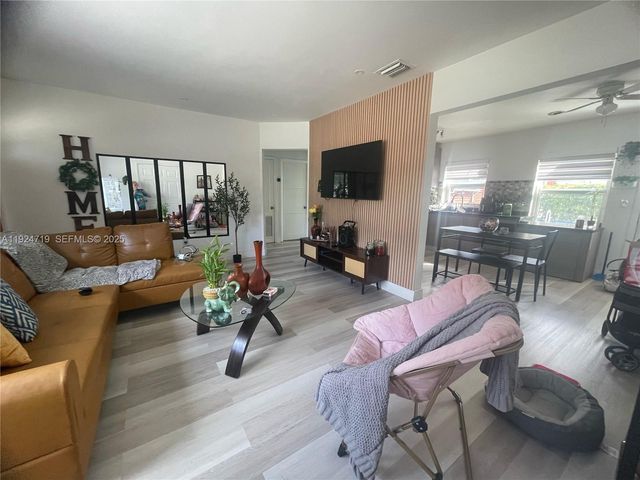 3718 NW 12th St, Miami, FL 33126