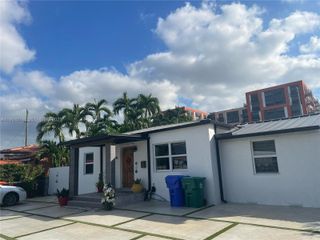 3718 NW 12th St, Miami, FL 33126