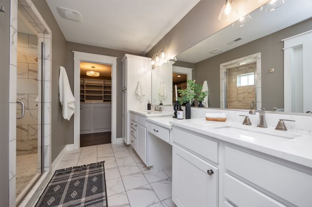 1521 SW Westview Drive, Ankeny, IA 50023