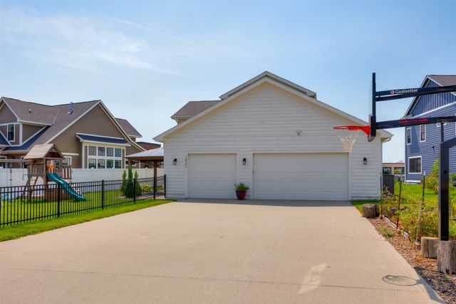 1521 SW Westview Drive, Ankeny, IA 50023