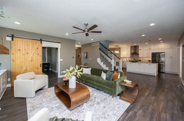 1521 SW Westview Drive, Ankeny, IA 50023