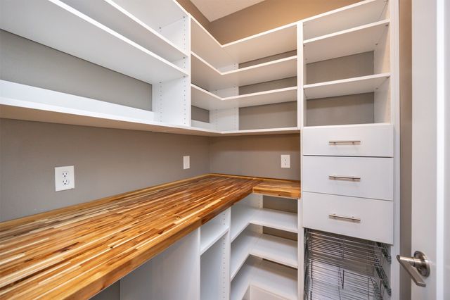 1521 SW Westview Drive, Ankeny, IA 50023