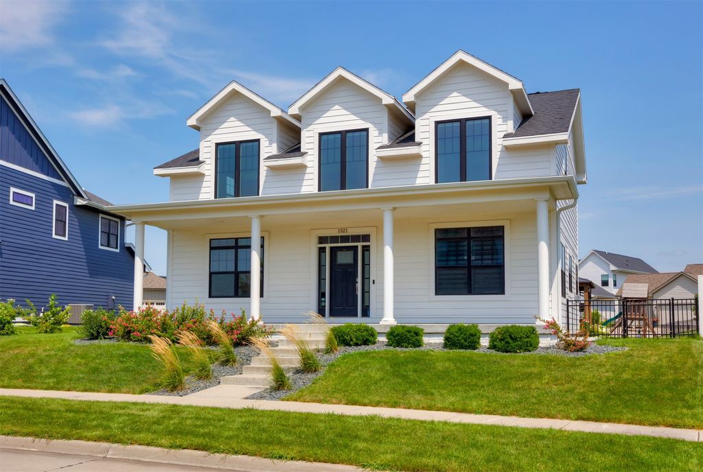 1521 SW Westview Drive, Ankeny, IA 50023