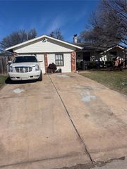 7307 NW Woodland Drive, Lawton, OK 73505